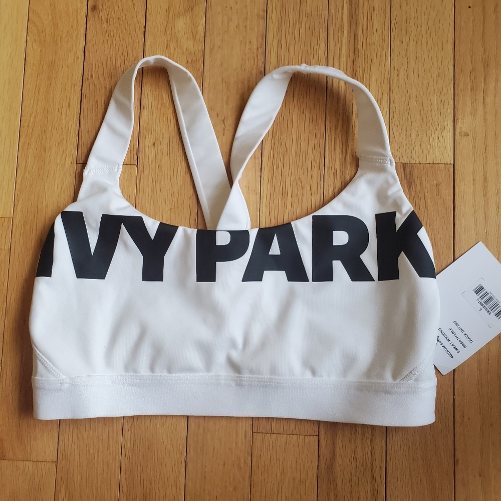 ❤SOLD❤ NWT!! Ivy Park Sports Bra
